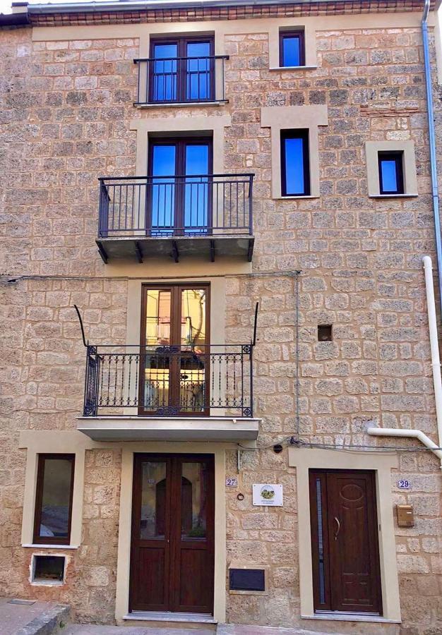 La Casa Del Borgo Bed & Breakfast Petralia Soprana Exterior photo